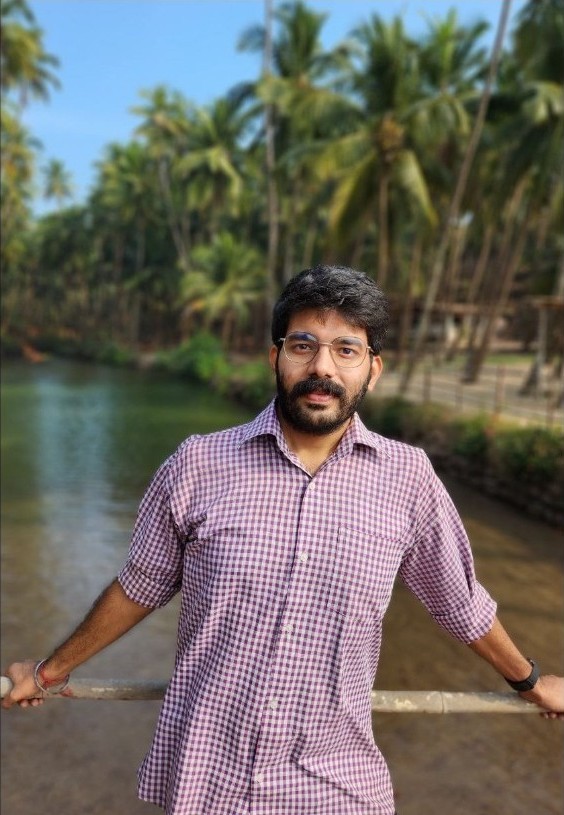 Dr Sanat Atul Lotlikar